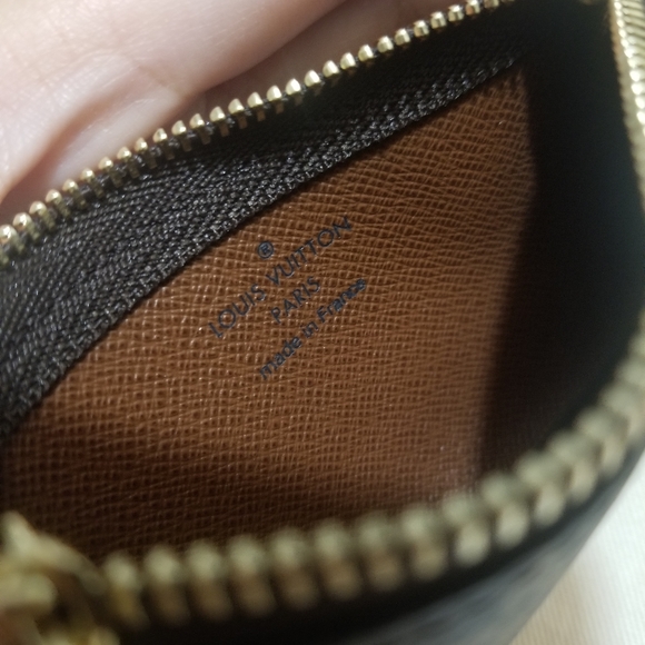 Louis Vuitton Key Pouch - Picture 2 of 7